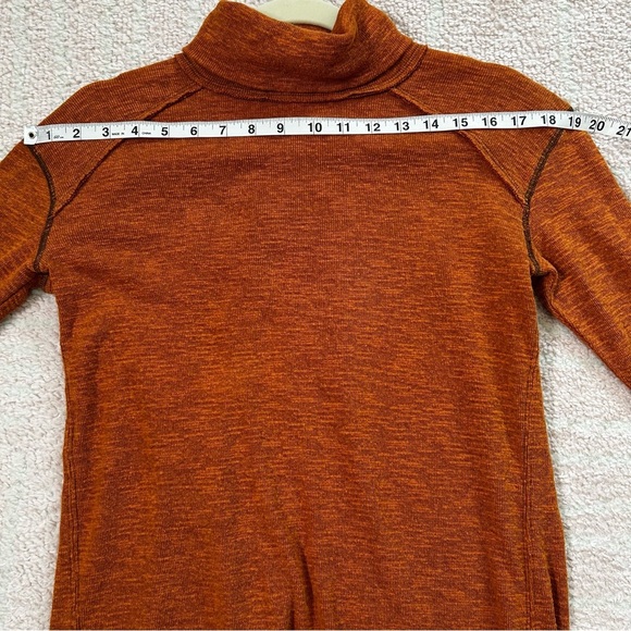 We The Free Burnt Orange Thermal Turtleneck Sweater Split Back Size Small Autumn - Picture 5 of 10